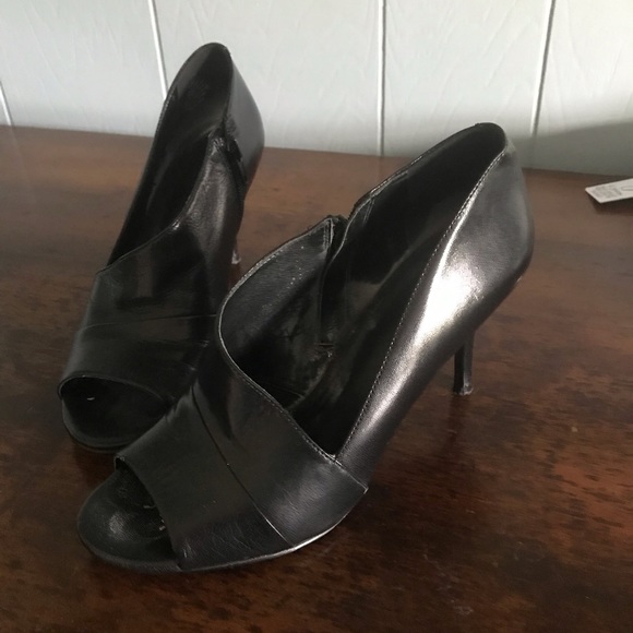 Dress shoes - Picture 3 of 4